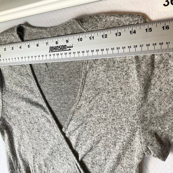 Alya Women Dress size M ShortSleeve V-neck A-line KneeLength Stretchy Gray - Picture 2 of 10